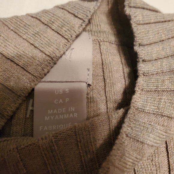 Sweater - Picture 3 of 3